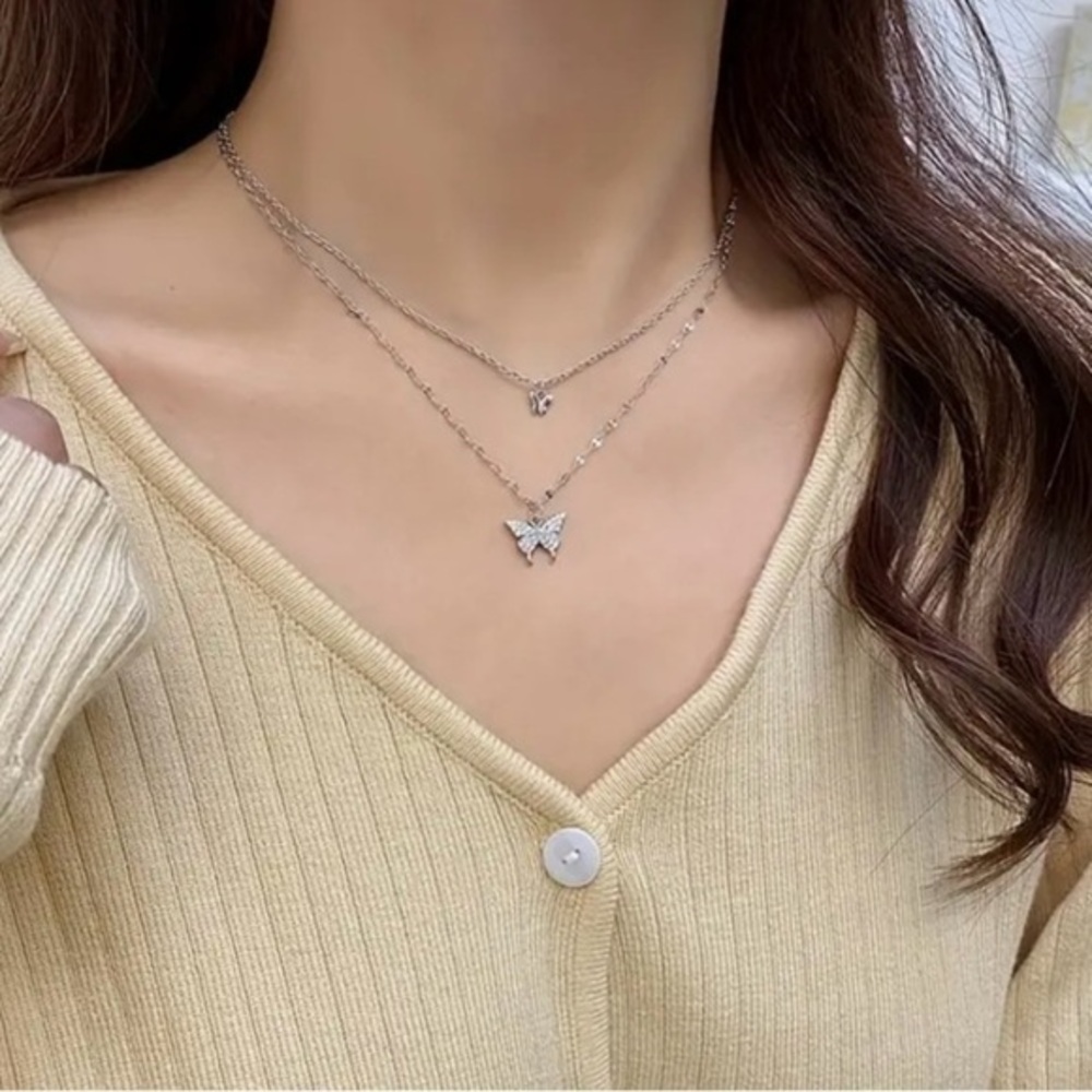 Double layer Diamond butterfly pendant necklace